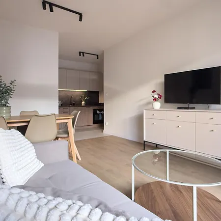 Legnicka Adam I Ela Appartement *